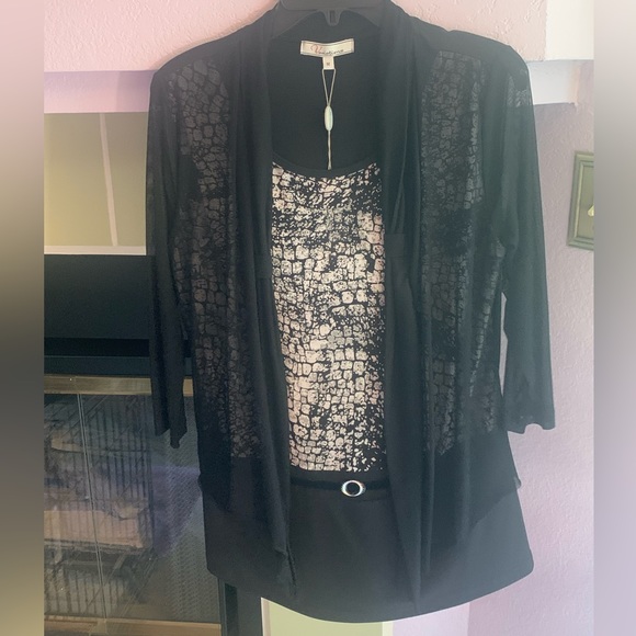 🖤 Variations Dressy Top (Medium) NWT 🖤 - Picture 1 of 12